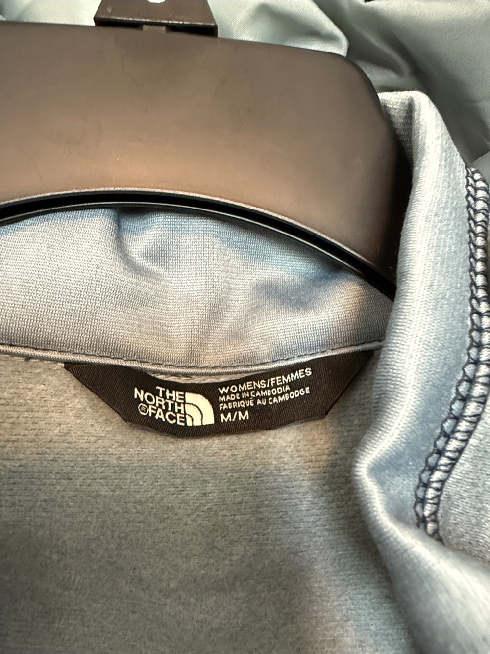 The North Face Women’s Two-Tone Navy and Dark Navy Hooded coat. 3-in-1 - Picture 2 of 3